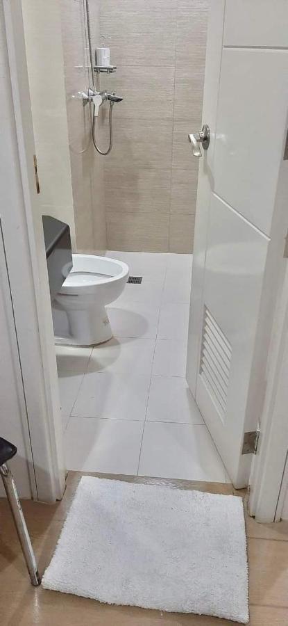 Zg-150Newport Apartment Manila Exterior foto
